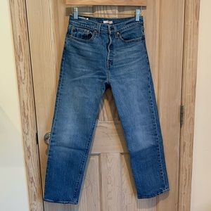 Levi’s Wedgie Straight Jean